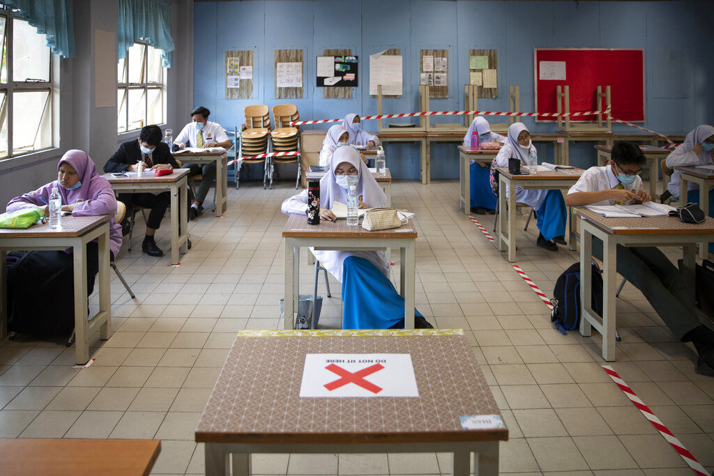APTOPIX Virus Outbreak Malaysia